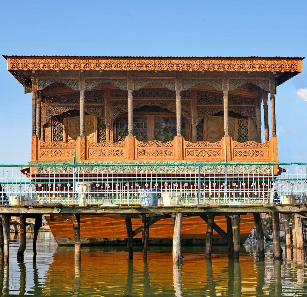 מלון Srīnagar De Laila House Boat By Sterling מראה חיצוני תמונה